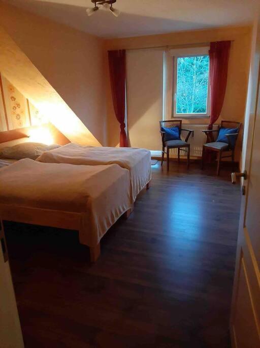 Schoene Fewo Moselblick Wlan Netflix Freizeitpark Apartment Klotten Exterior photo